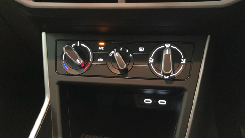 Volkswagen Polo 1.0 Life 5dr Petrol Hatchback